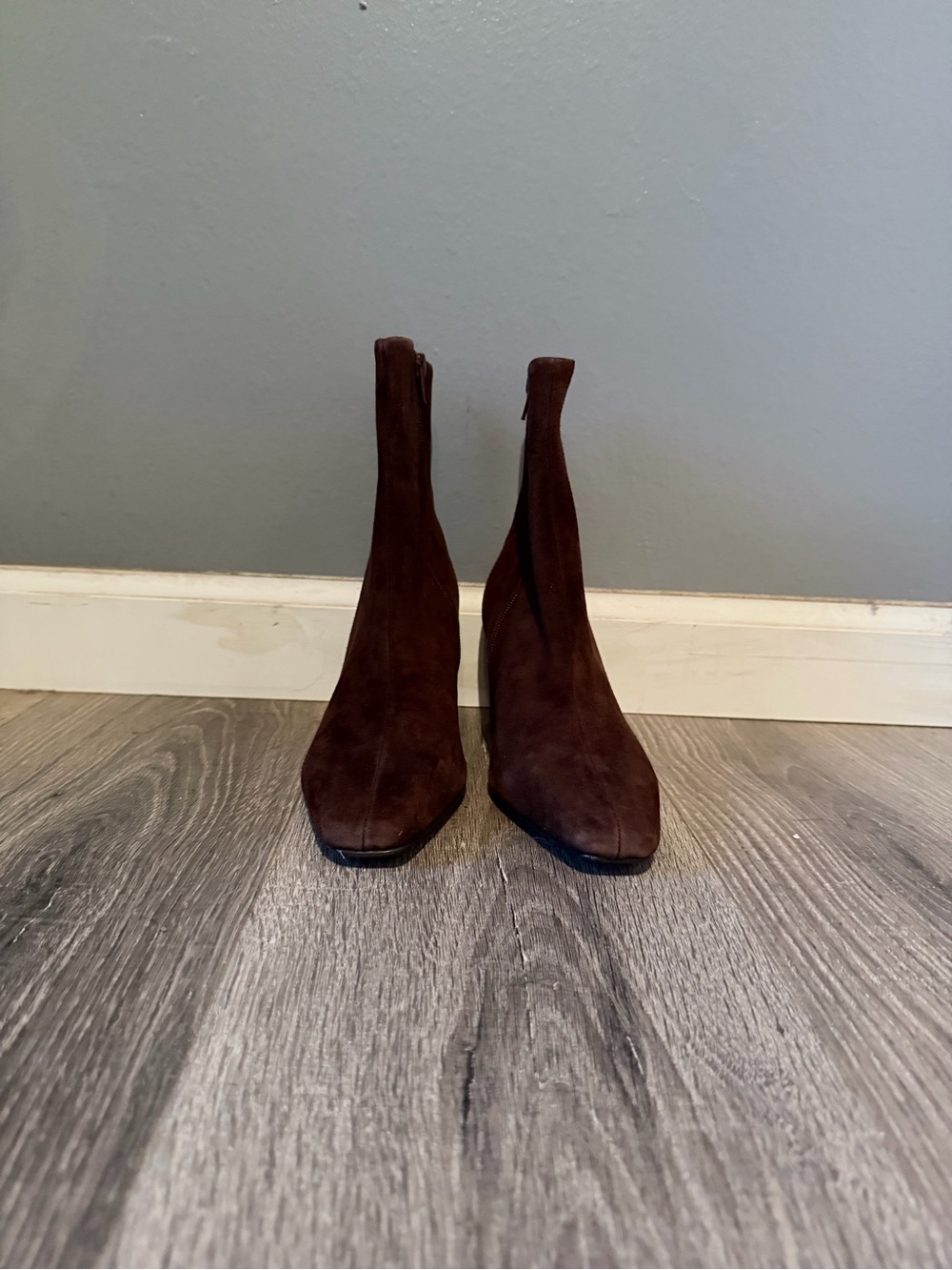 Woman’s NWOB size 7 Steve Madden Brown Suede Ankle Booties